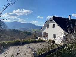  Maison contemporaine avec vues spectaculaires proche d'un village Pyreneen